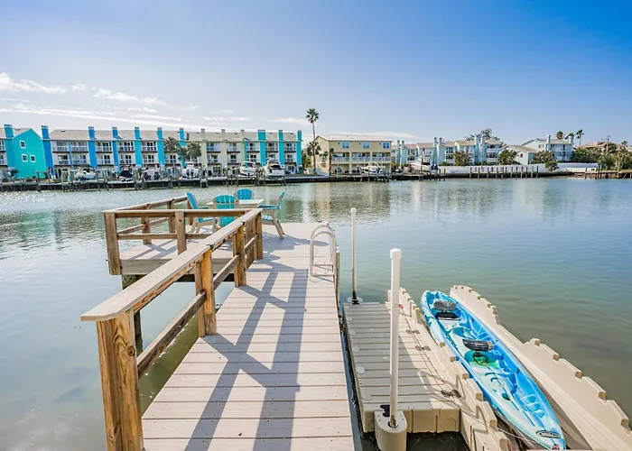 Waterfront Family Compound - Free Golf Cart, Paddleboards, Heated Pool, Golden Tee 2025 Arcade Game Ferienhaus *