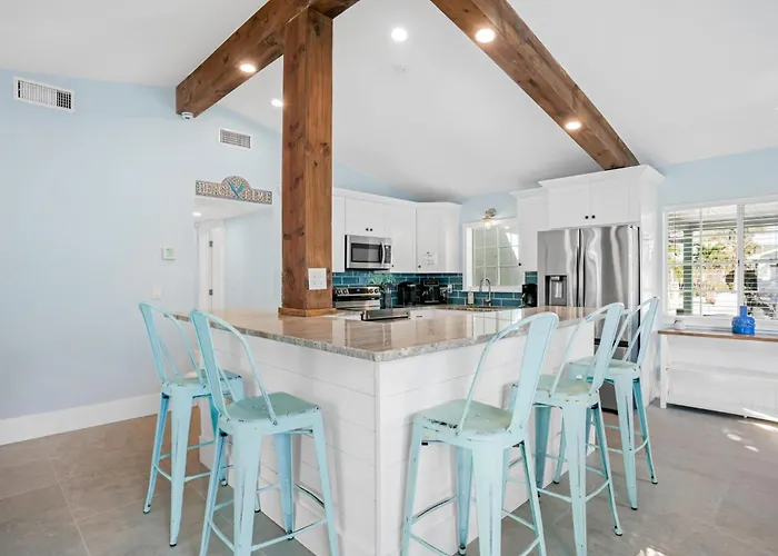 Waterfront Family Compound - Free Golf Cart, Paddleboards, Heated Pool, Golden Tee 2025 Arcade Game Clearwater Beach