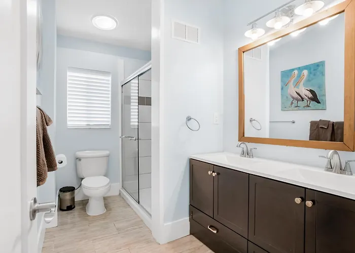 Waterfront Family Compound - Free Golf Cart, Paddleboards, Heated Pool, Golden Tee 2025 Arcade Game Ferienhaus Clearwater Beach